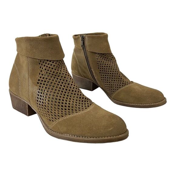 Roan Womens Size 10 Houlton Sand Perforated Distressed Ankle Boot - Picture 1 of 8